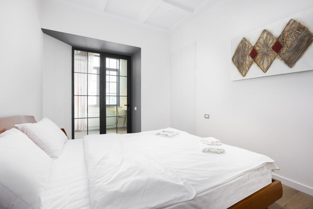 Stay Inn-Apartments On Abovyan 32 Jerevan Buitenkant foto