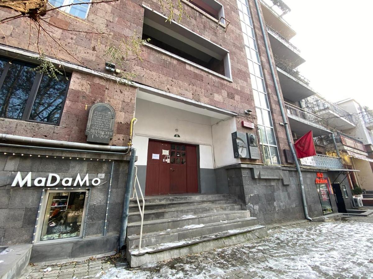 Stay Inn-Apartments On Abovyan 32 Jerevan Buitenkant foto