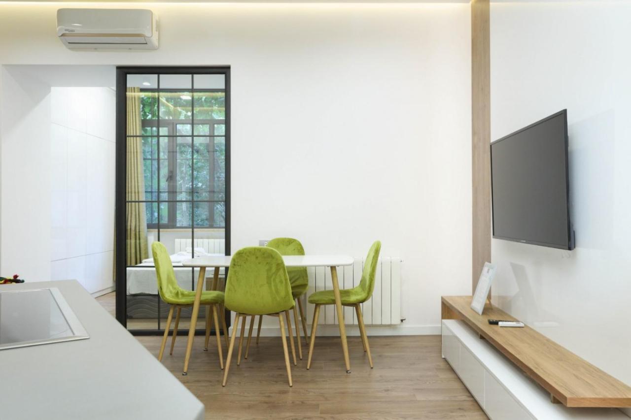 Stay Inn-Apartments On Abovyan 32 Jerevan Buitenkant foto