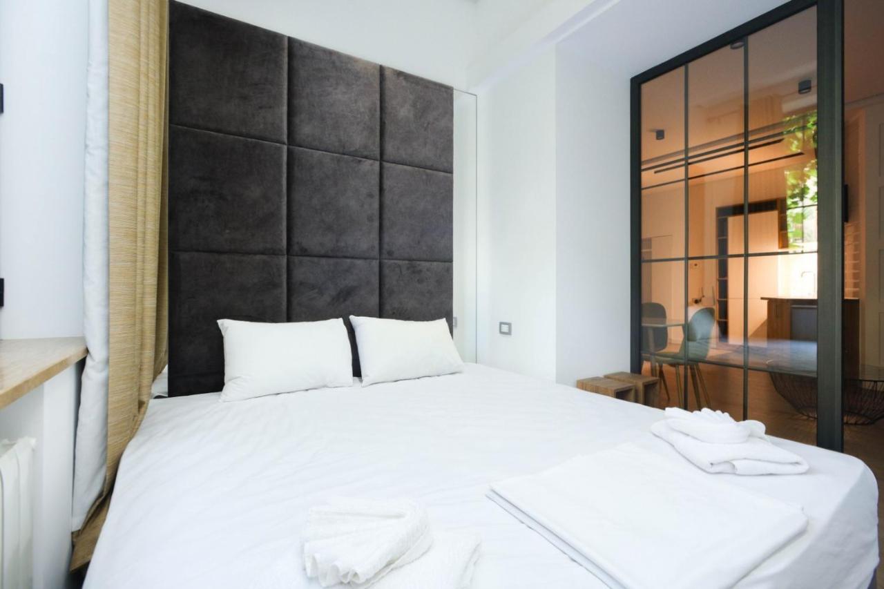 Stay Inn-Apartments On Abovyan 32 Jerevan Buitenkant foto