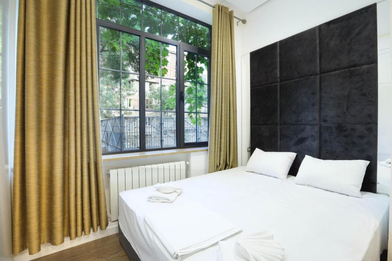 Stay Inn-Apartments On Abovyan 32 Jerevan Buitenkant foto