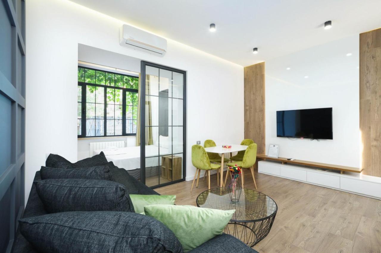 Stay Inn-Apartments On Abovyan 32 Jerevan Buitenkant foto